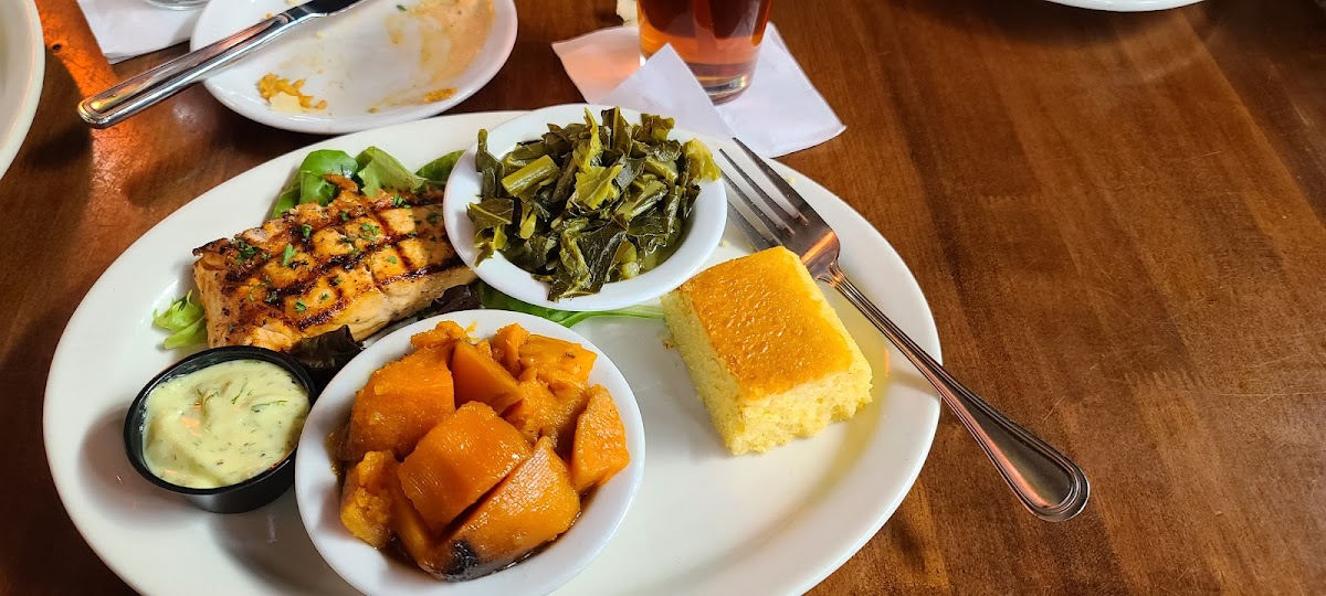 Paschal's Restaurant & Bar-6